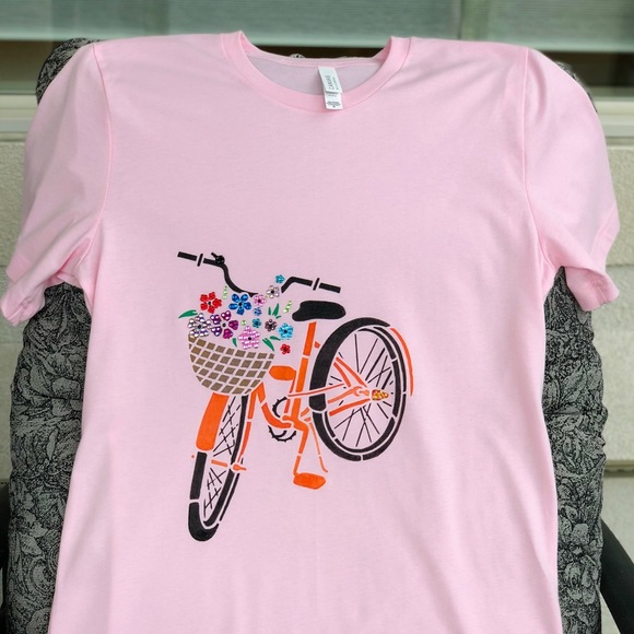 Hand Painted & designed T-shirt - Picture 5 of 5